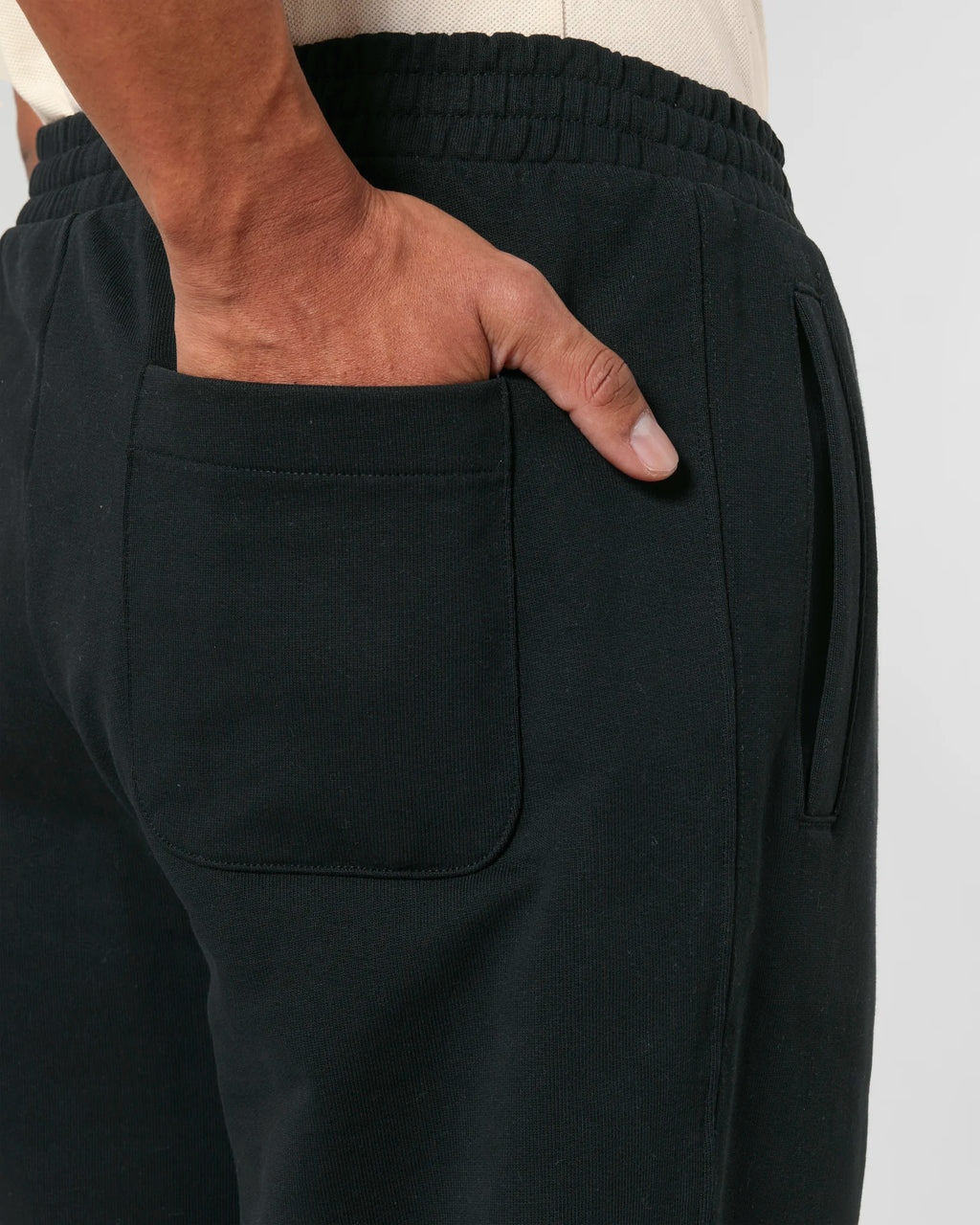 SIGNATURE EMBROIDERED JOGGER