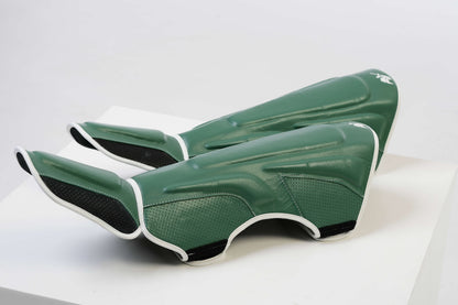 Groene Scheenlap met Wit Signature Detail